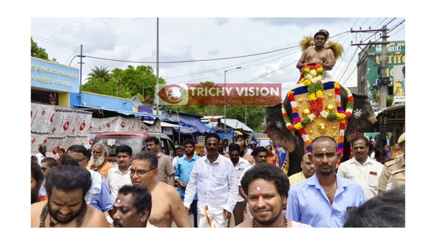 சமயபுரம் மாரியம்மன் கோவிலில் பஞ்சப்பிரகார விழா - தங்கம், வெள்ளிக் குடங்களில் தீர்த்தம்