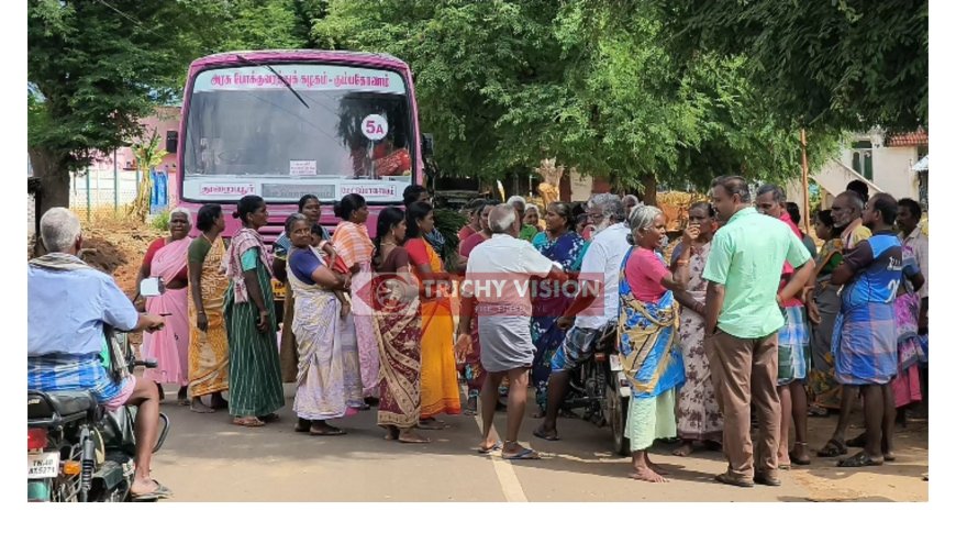 குடிநீர் வழங்காத ஊராட்சி நிர்வாகத்தை கண்டித்து பொதுமக்கள் சாலை மறியல்.