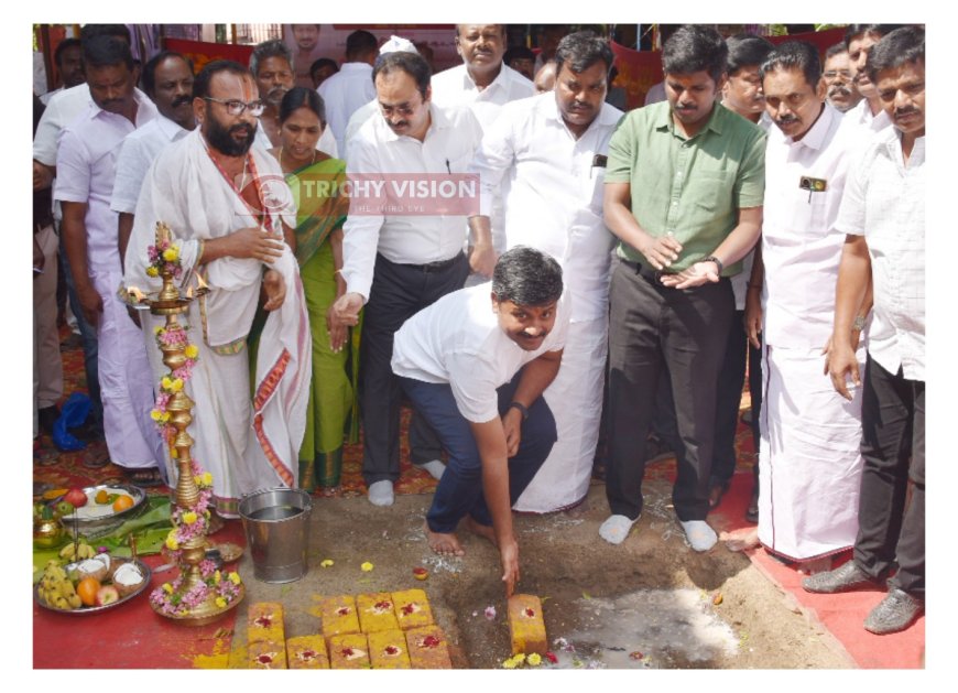 அனைத்து வசதிகளுடன் கூடிய நவீன பூங்கா அமைக்கும் பணிக்கு அடிக்கல் நாட்டியும் திட்டப் பணிகளை தொடங்கி வைத்த எம்.பி