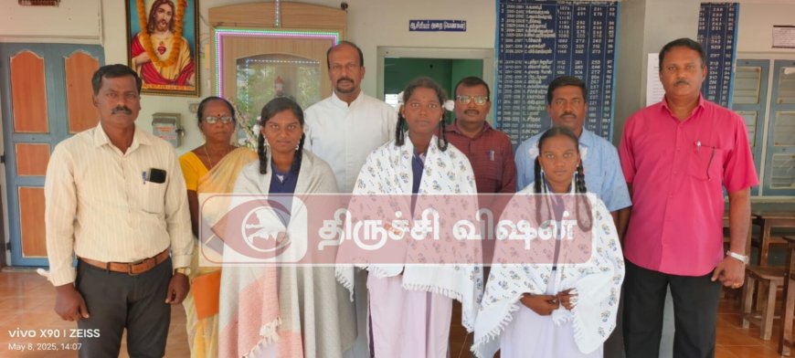 புனித சவேரியார் மேல்நிலைப்பள்ளியில் 98 % தேர்ச்சி- முதல் மூன்று இடம் பிடித்த மாணவிகளுக்கு பாராட்டு