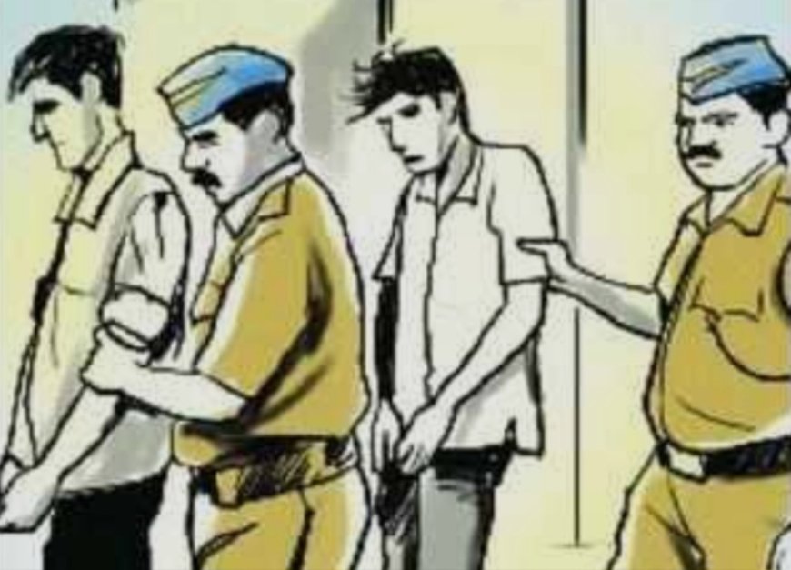 திருவரம்பூர் அருகே சட்டவிரோத செயல்களில் ஈடுபட்ட இருவர் கைது- இருவர் தப்பி ஓட்டம்