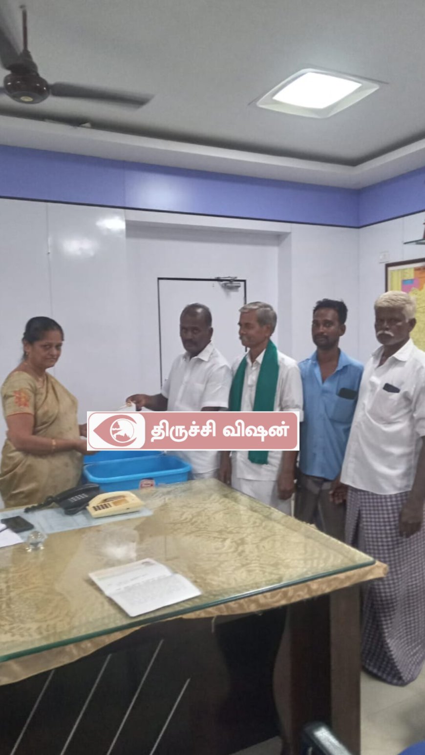 10 நாட்களுக்கு மேலாக தொடர் மின்வெட்டு - டிரான்ஸ்பார்மை சரி செய்ய விவசாயிகள் மனு