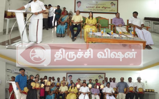 நூலகர் தின விழா கொண்டாட்டத்தில் பங்கேற்ற அமைச்சர் மகேஸ்