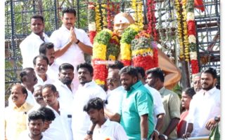 முத்துராமலிங்க தேவர் குருபூஜை: அமைச்சர் அன்பில் மகேஸ் மரியாதை செலுத்தினார்