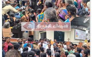 தவறான சிகிச்சையால் தொடர் மரணங்கள்- உறவினர்கள் மருத்துவமனையை முற்றுகையிட்டு போராட்டம்