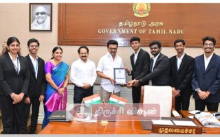 நாசா உலக விருது: ஈஸ்வரி பொறியியல் கல்லூரி மாணவர்களை முதலமைச்சர் பாராட்டு
