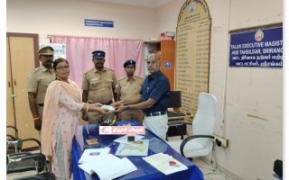 ஸ்ரீரங்கத்தில் ஆவணமின்றி ரூ.94,500 பறிமுதல் – பறக்கும் படை தீவிர சோதனை