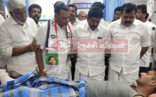 விஜய் பிரச்சாரத்தில் விபத்து-காயமடைந்த காவலரை அதிமுக வேட்பாளர் நேரில் சந்தித்து ஆறுதல்