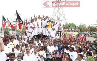 அதிமுக சார்பில் எம்.ஜி.ஆர் சிலைக்கு மாலை – செயலாளர் கார்த்திகேயன் தலைமையில் நிர்வாகிகள் பங்கேற்பு